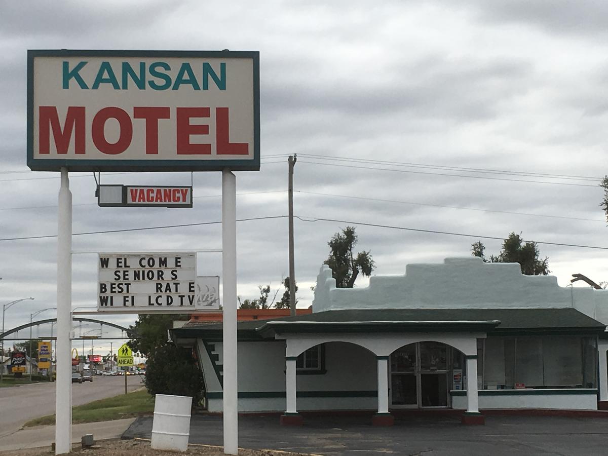 ליברל Kansan Motel מראה חיצוני תמונה